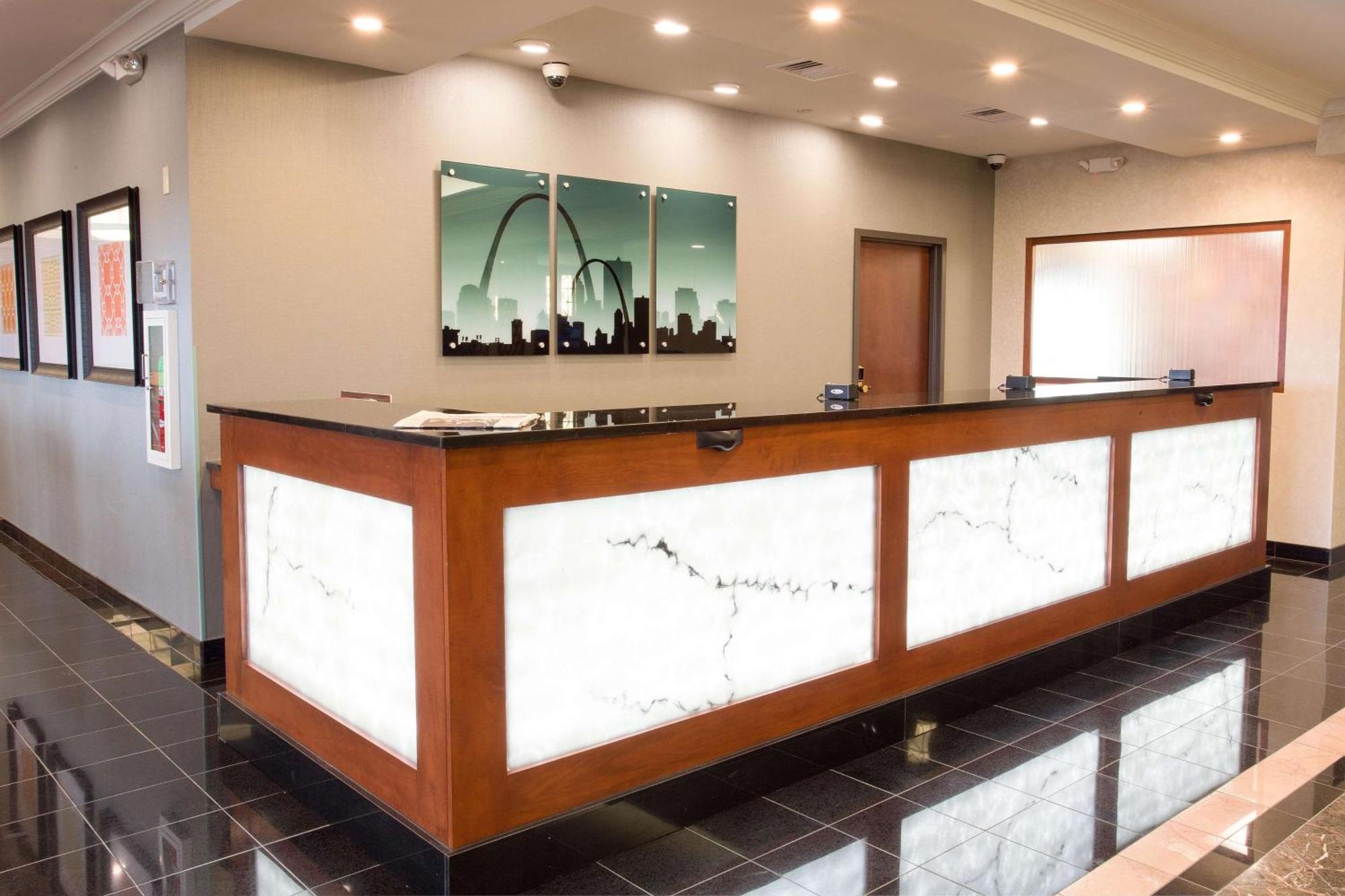 Drury Inn & Suites St. Louis Крийв Кър Екстериор снимка