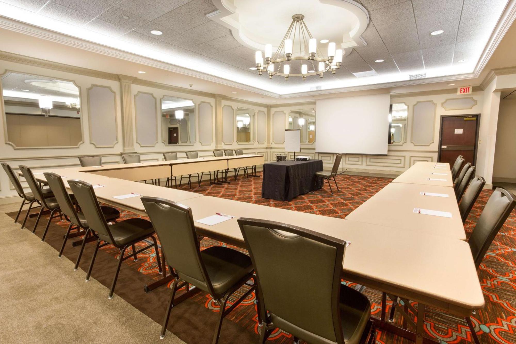 Drury Inn & Suites St. Louis Крийв Кър Екстериор снимка