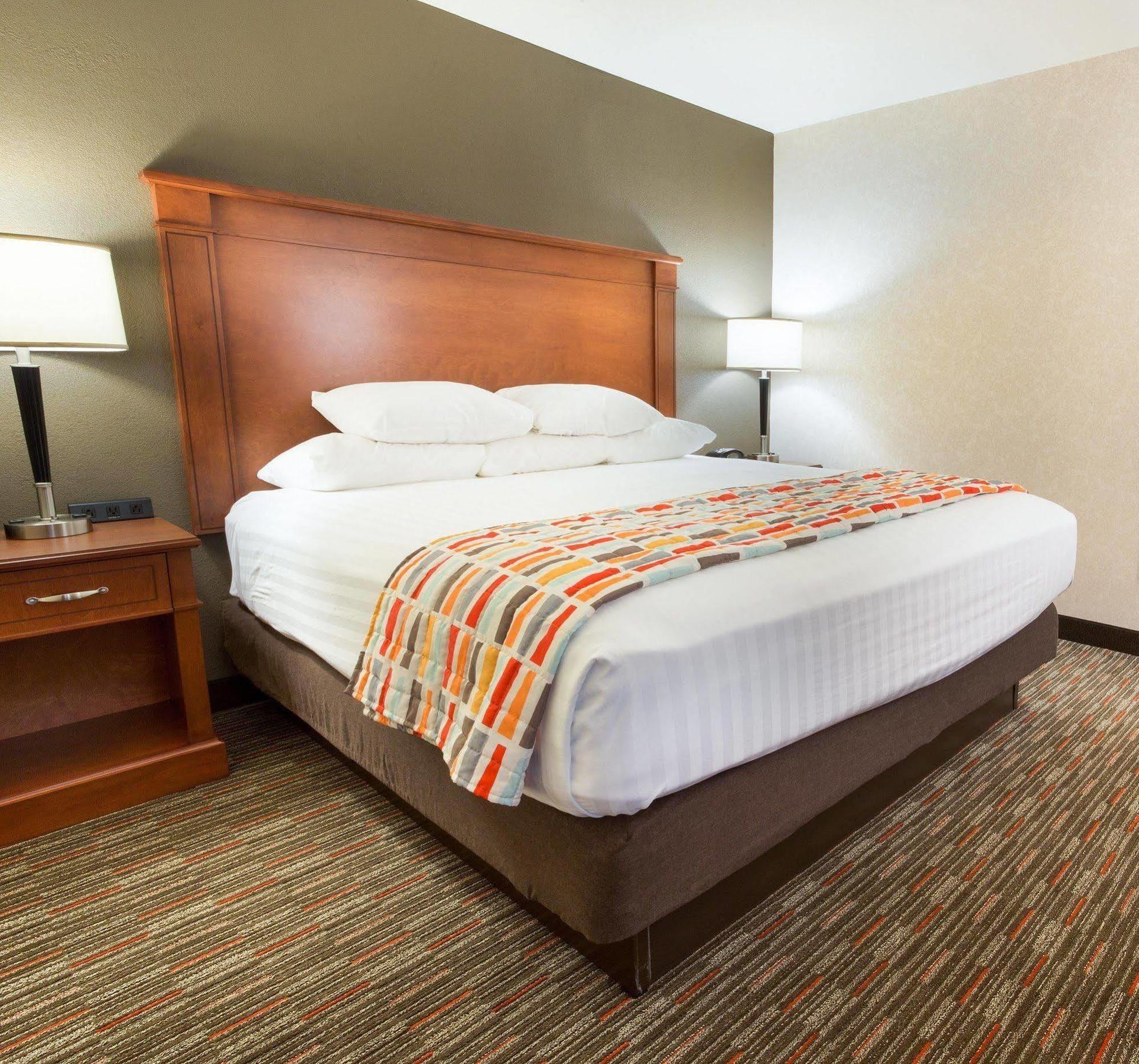 Drury Inn & Suites St. Louis Крийв Кър Екстериор снимка